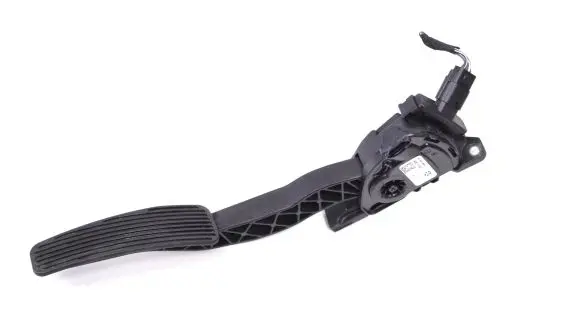 Chrysler 300C Accelerator throttle pedal 04861715AD