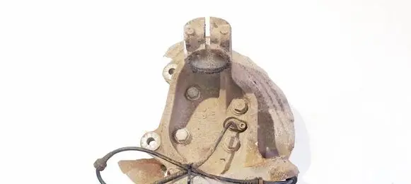 Front wheel hub
