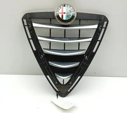 Alfa Romeo Giulietta Front grill 156102772 13095211