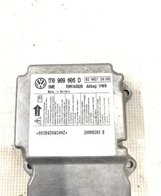 Volkswagen Touran I Airbag control unit/module 1T0909605D 02H021S0100 24080205B