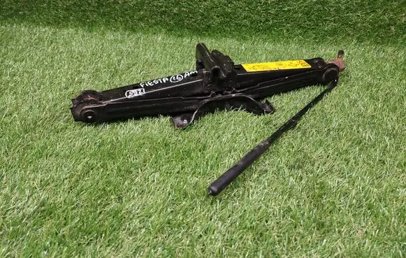 Ford Fiesta Lift Jack 8S4A17080AA