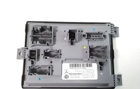 Mercedes-Benz EQC Comfort/convenience module A2059006047