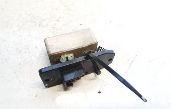Mitsubishi Pajero Sport I Heater blower motor/fan resistor