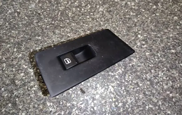 Volkswagen PASSAT B7 Electric window control switch 3AA868750 3AA868398