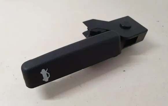 Opel Insignia A Engine bonnet (hood) release handle