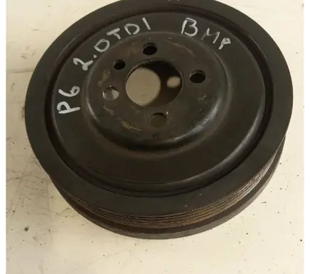 Volkswagen PASSAT B6 Crankshaft pulley 03G105243