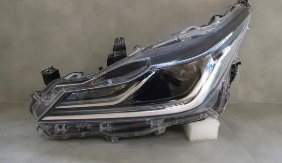 Toyota Corolla E210 E21 Headlight/headlamp 81150-02T51