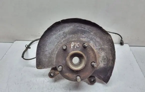 Toyota RAV 4 (XA20) Front wheel hub spindle knuckle