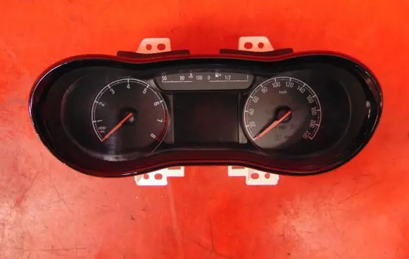 Opel Karl Speedometer (instrument cluster) 42574668 GK2