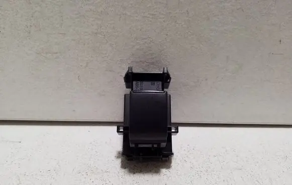 Toyota Yaris Cross Electric window control switch 193354
