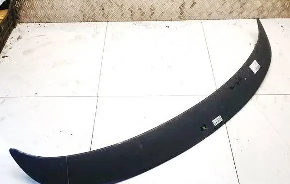 Tailgate/trunk spoiler
