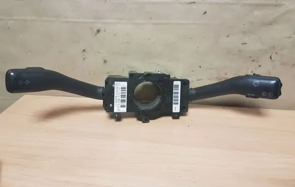 Volkswagen PASSAT B5 Indicator stalk 8B0953503H 8L0953513G