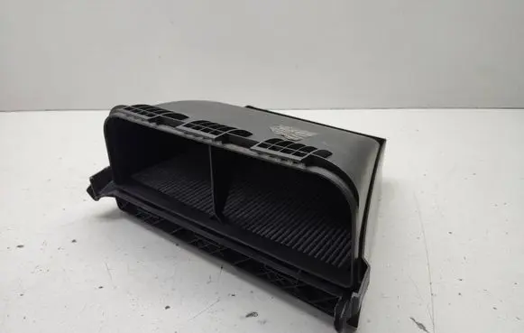 Mercedes-Benz CLS C219 Air filter box cover A2118172520 A0019890803 R134A