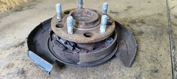 Hyundai ix35 Rear wheel hub