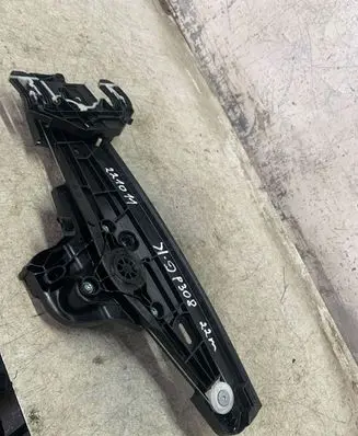 Peugeot 308 Rear door window regulator with motor E22358104