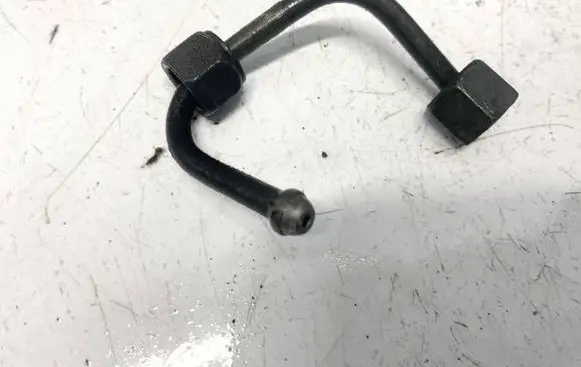 Suzuki Grand Vitara II Fuel line pipe