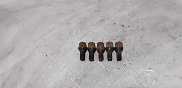 Opel Vectra C Nuts/bolts 