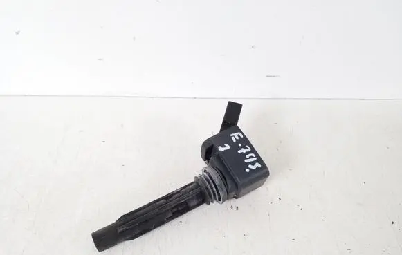 Volkswagen Caddy High voltage ignition coil 04C905110L