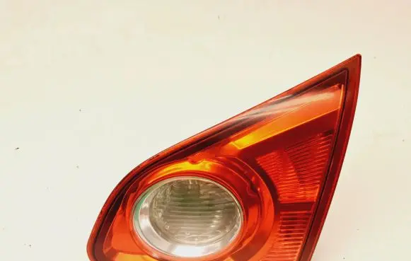 Nissan Qashqai Tailgate rear/tail lights 89071064
