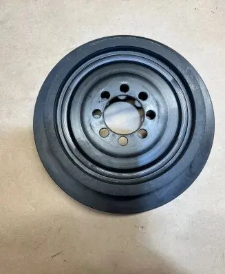 BMW 5 F10 F11 Crankshaft pulley 7573654 KB223 120425