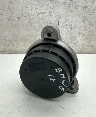 BMW 5 F10 F11 Engine mount bracket 6777375