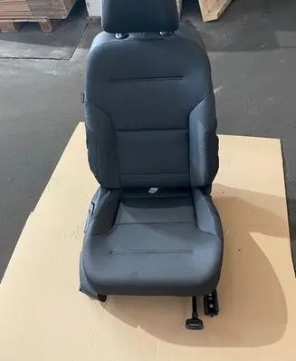 Volkswagen Touareg I Front double seat 5G4881022GF