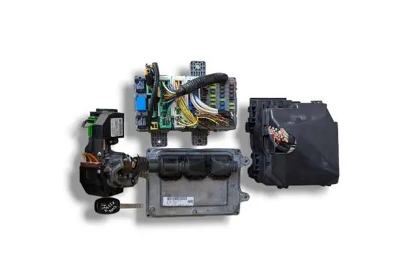 Engine ECU kit and lock set