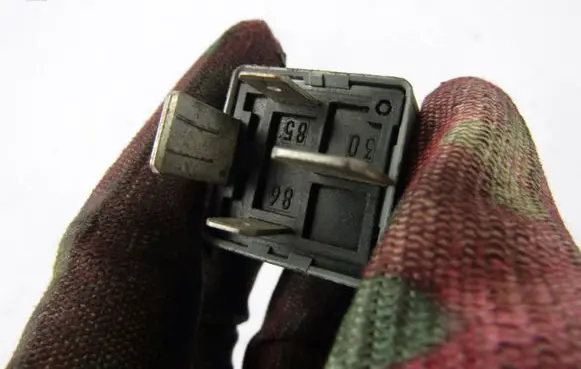 Audi A4 S4 B5 8D Other relay 8D0951253