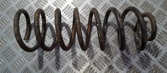 Volkswagen Golf III Rear coil spring
