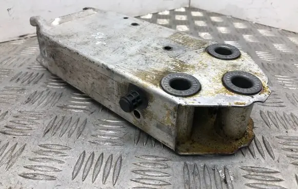 BMW 5 F10 F11 Radiator mount bracket