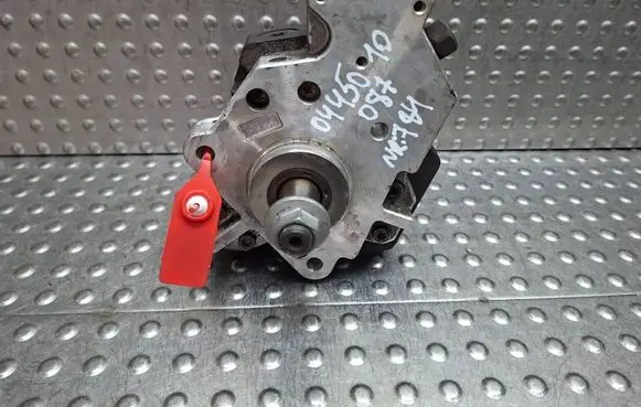 Renault Megane II Fuel injection high pressure pump S27649784 0445010087