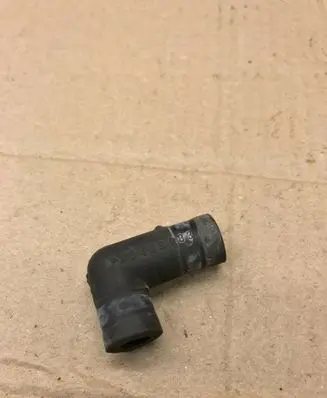 Volkswagen Jetta II Vacuum line/pipe/hose 051133784