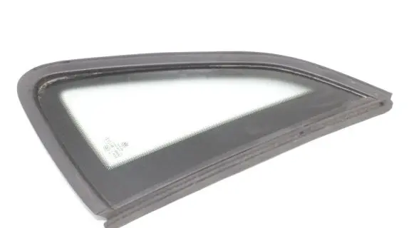Volkswagen Polo VI Rear vent window glass 