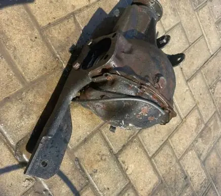 Mitsubishi Pajero Front axle beam 