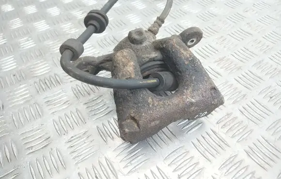 BMW 1 E82 E88 Front brake caliper