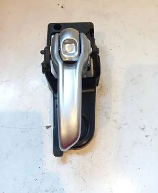 Jeep Cherokee Front door interior handle C37090103