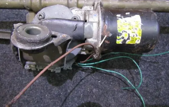 Iveco Daily 35.8 - 9 Wiper motor