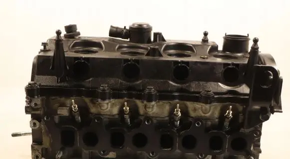 Opel Astra J Engine head 20032072
