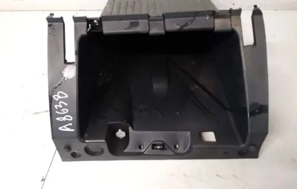 Ford Focus Glove box 4m51a06044cew 4m51-a06044-cew