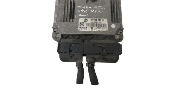 Volkswagen Touran I Engine control unit/module 03G906021DM 1039S13438 0281012737