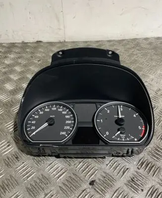 BMW 1 E81 E87 Speedometer (instrument cluster) 9242332 170362255 215460601