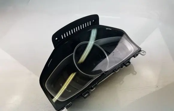 Volvo V60 Speedometer (instrument cluster) 31687362