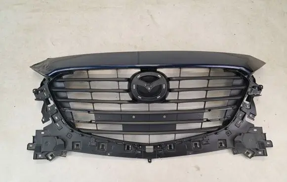 Mazda 3 II Front bumper upper radiator grill BANE-50712 G183