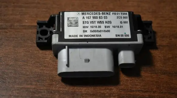Mercedes-Benz S W223 Trunk lid opening control unit A1679008303