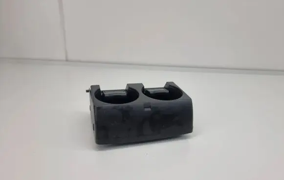 Suzuki Grand Vitara II Cup holder 