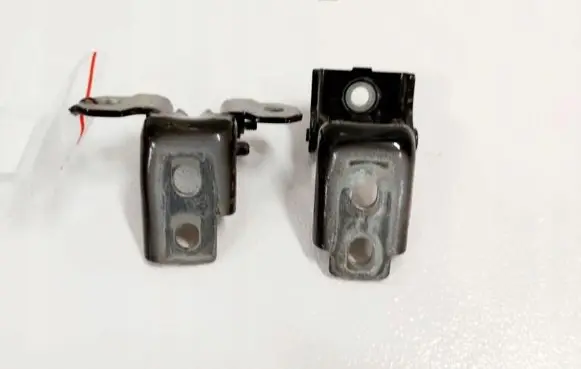 Renault Clio IV Rear door hinge set 