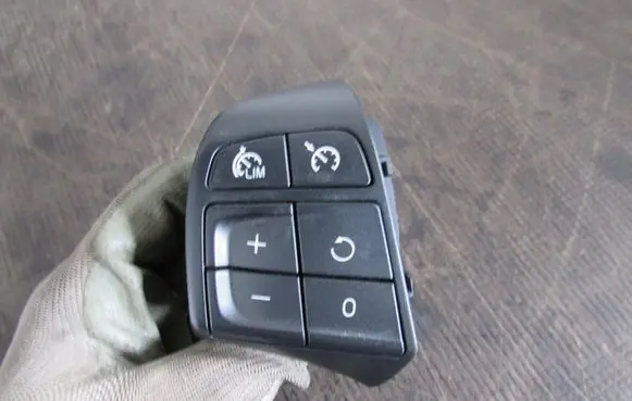 Volvo V40 Cross country Multifunctional control switch/knob 31334457
