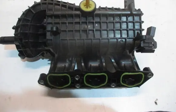 Volkswagen Transporter - Caravelle T1 Intake manifold 04C129711G