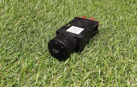 Audi TT Mk1 ESP (stability program) switch 8N0927134