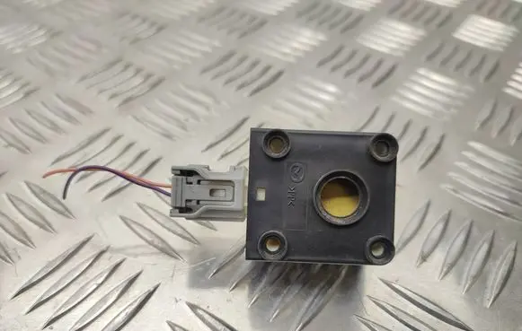 Mazda 3 Airbag deployment crash/impact sensor BCKA676B1